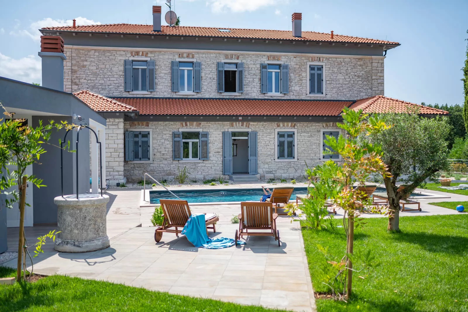 Luxuriously equipped Villa Scvola Elementare with swimming pool and greenery in Istria