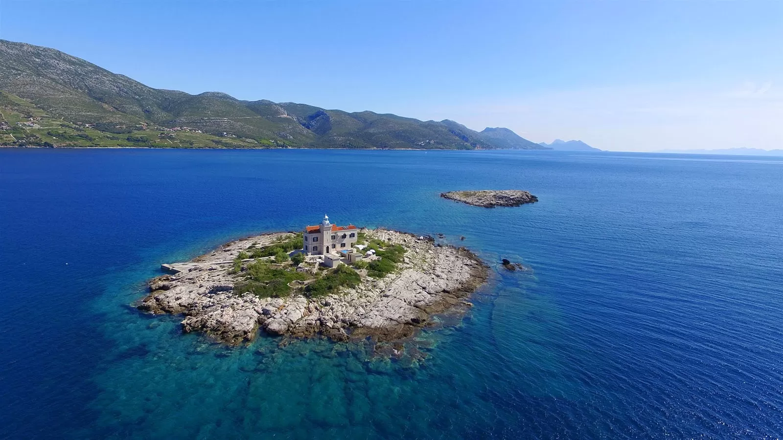 Unique house for rent on private island near Korčula