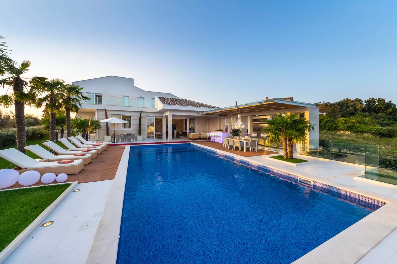 Luxusvilla mit Pool zu vermieten auf der Insel Pag