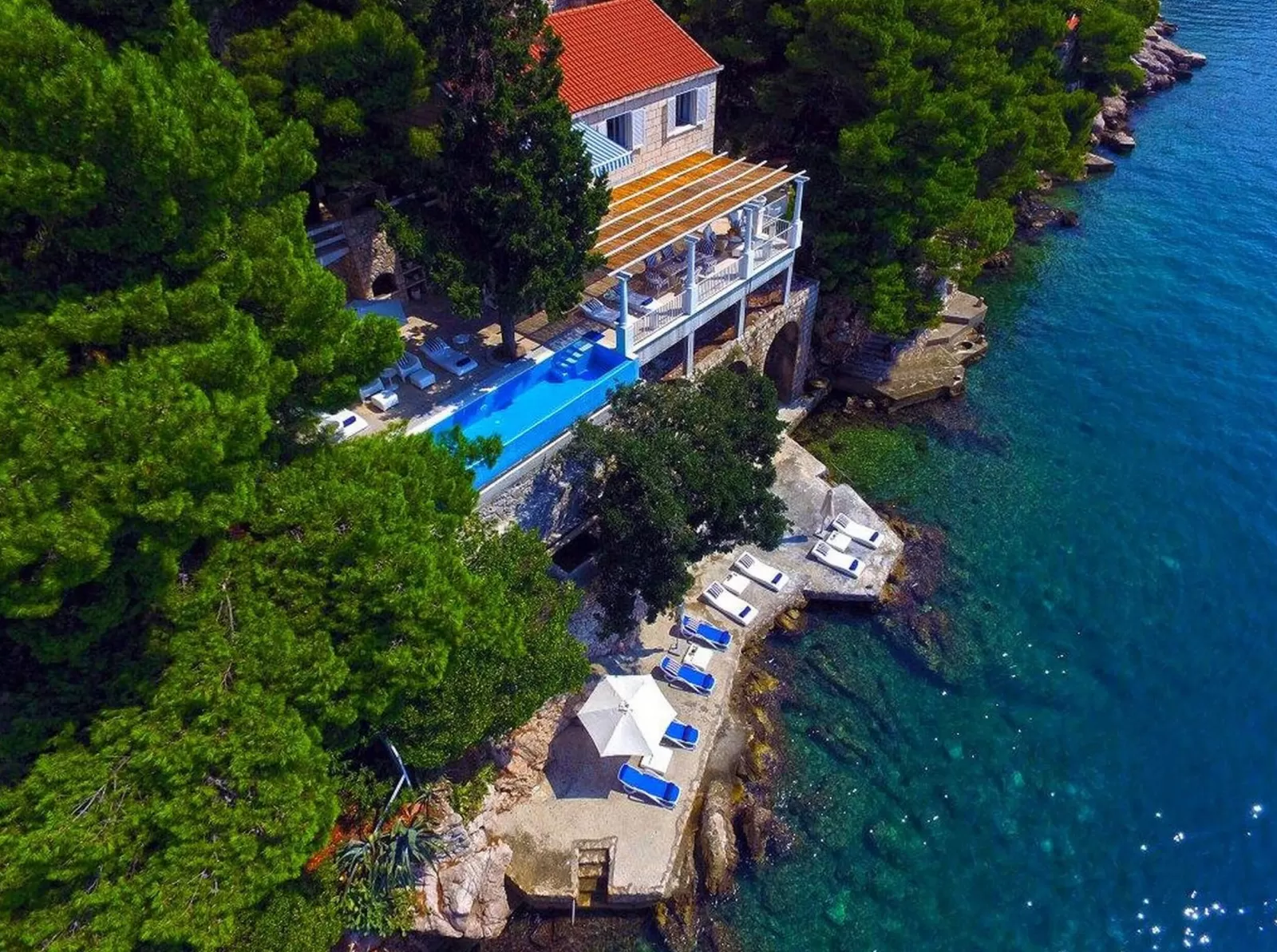 Luxury seafront Villa Mey's Place with beautiful pool near Dubrovnik
