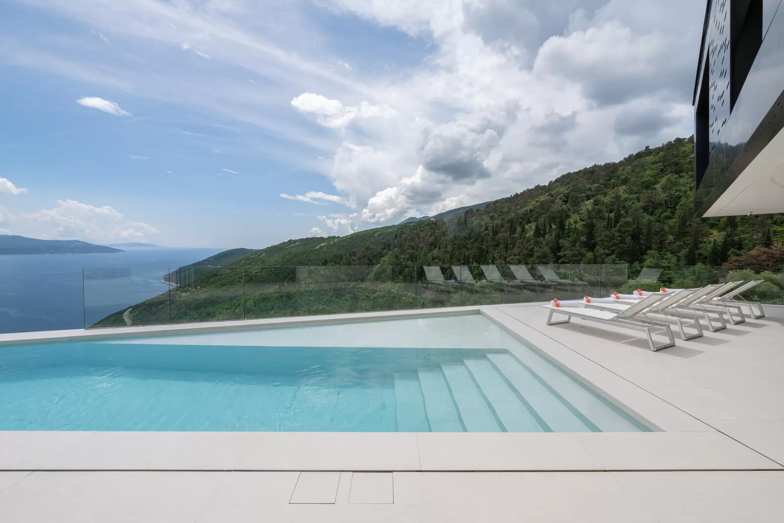 Luxusvilla 3.0 Opatija mit fantastischem Pool und Panoramablick auf das Meer
