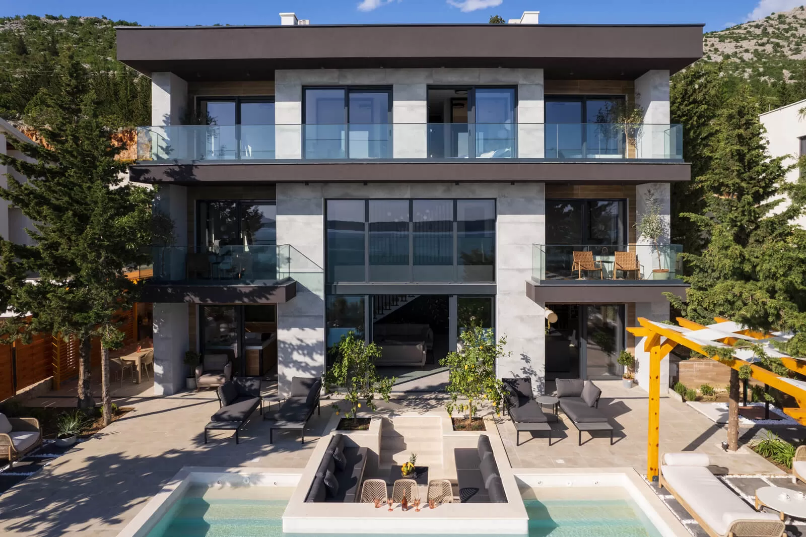 Villa Soho in der Nähe von Zadar – eine Kombination aus modernem Luxus und authentischem mediterranem Charme.