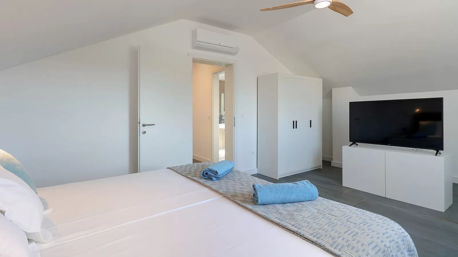 Papa's Court Villa 4