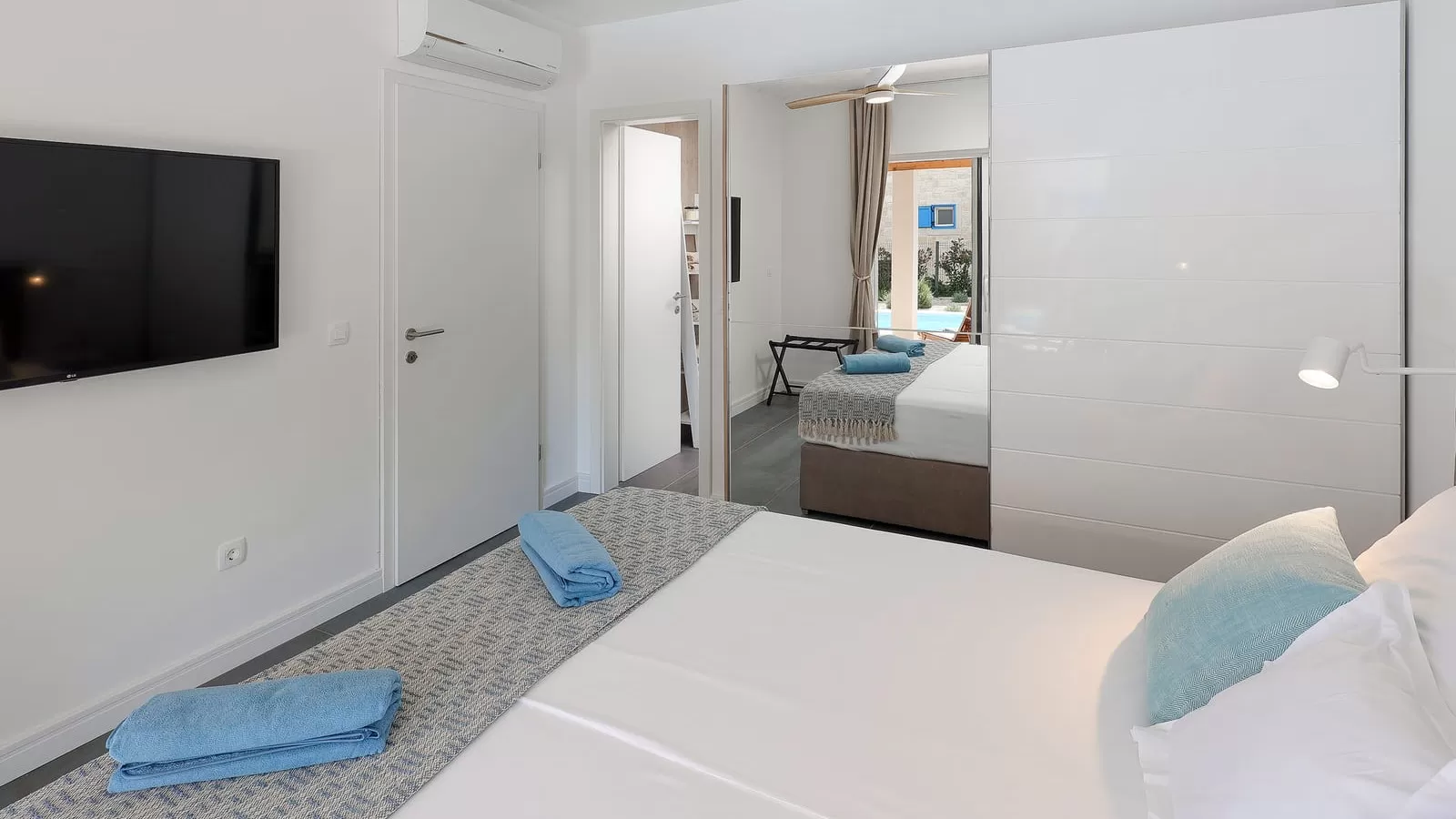 Papa's Court Villa 4