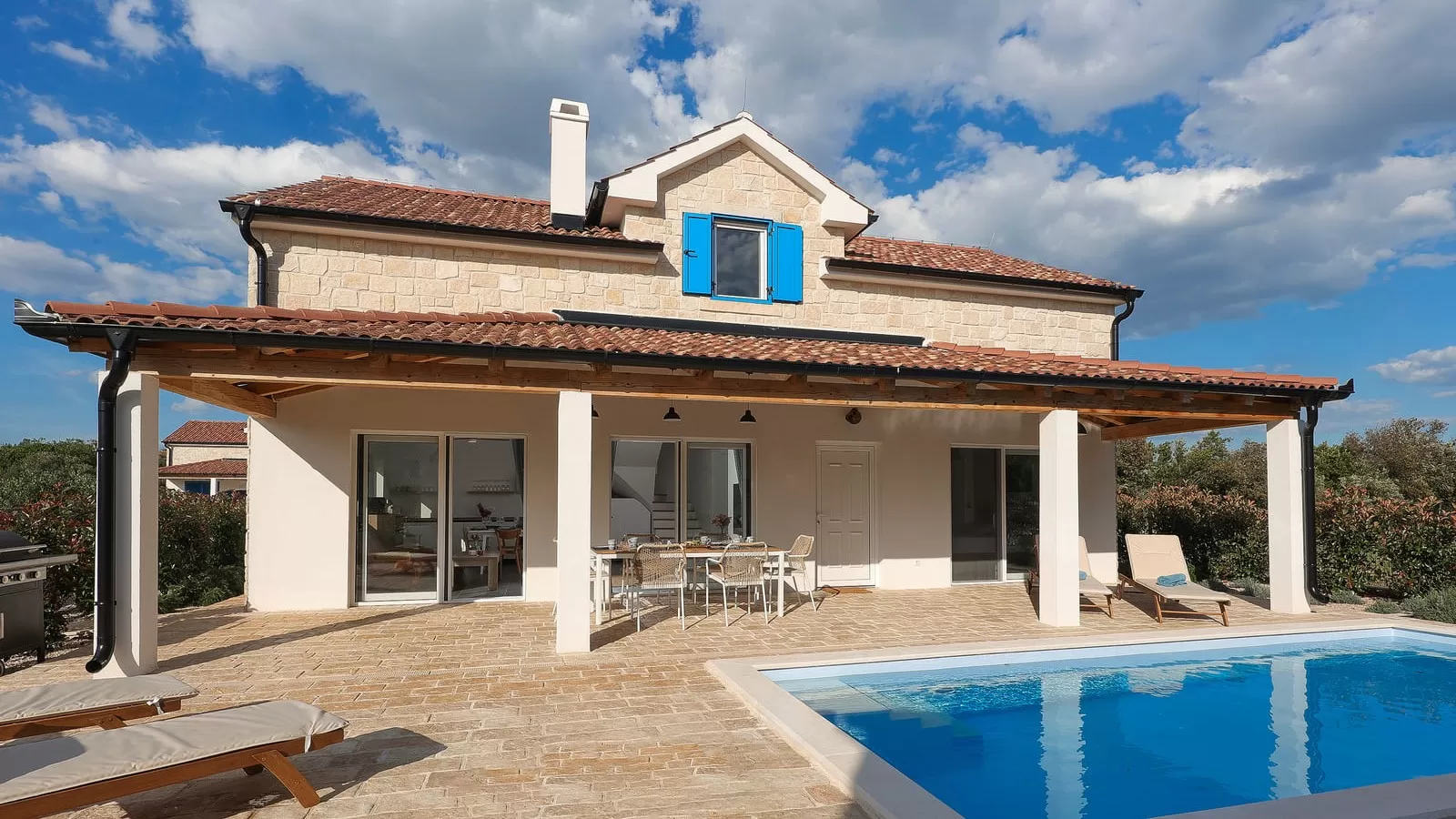 Papa's Court Villa 4