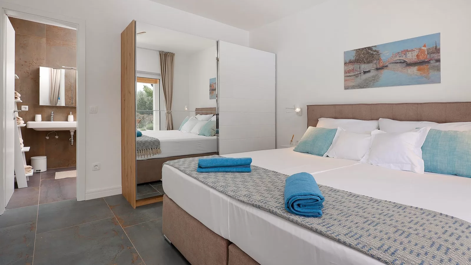 Papa's Court Villa 4