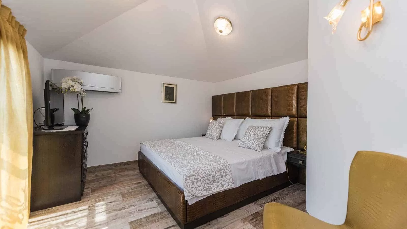 Villa Elvira's Dream