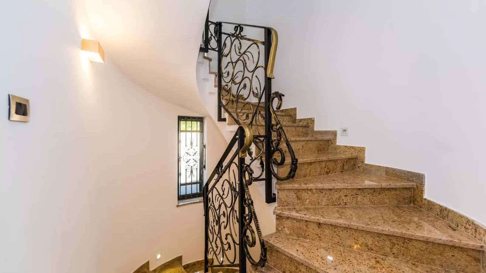 Villa Elvira's Dream