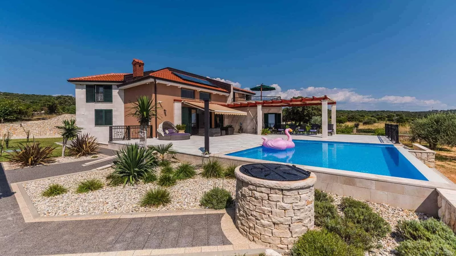 Villa Elvira's Dream