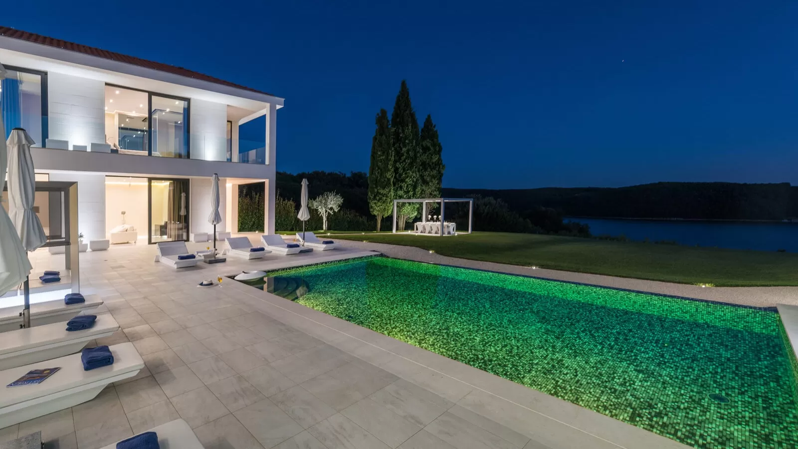 Villa White Gold