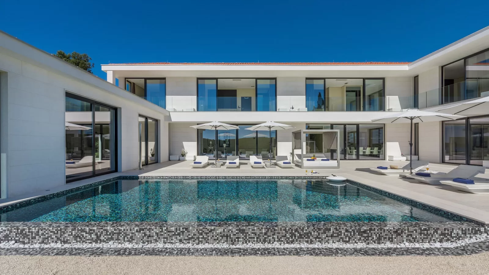 Villa White Gold