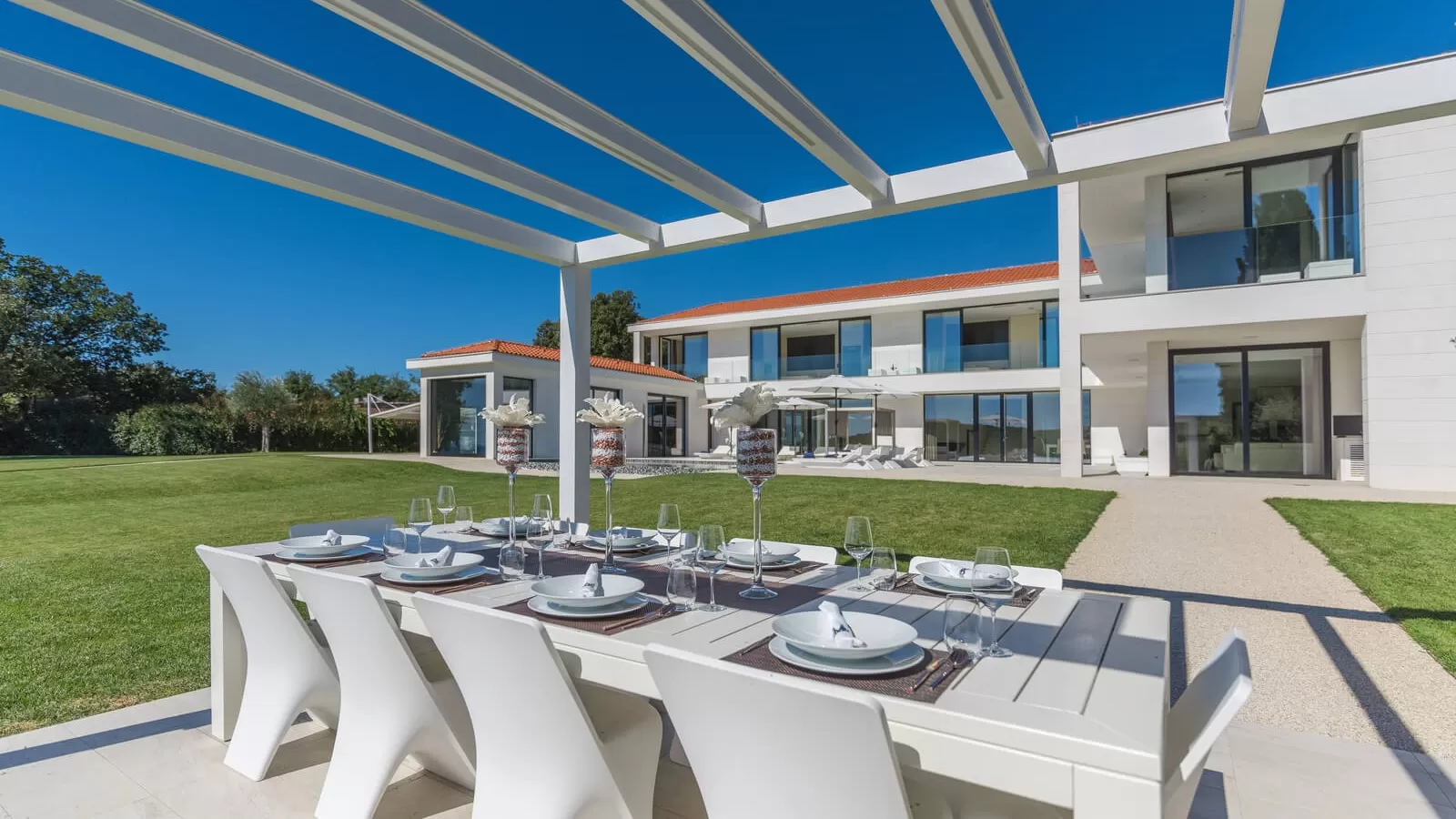 Villa White Gold