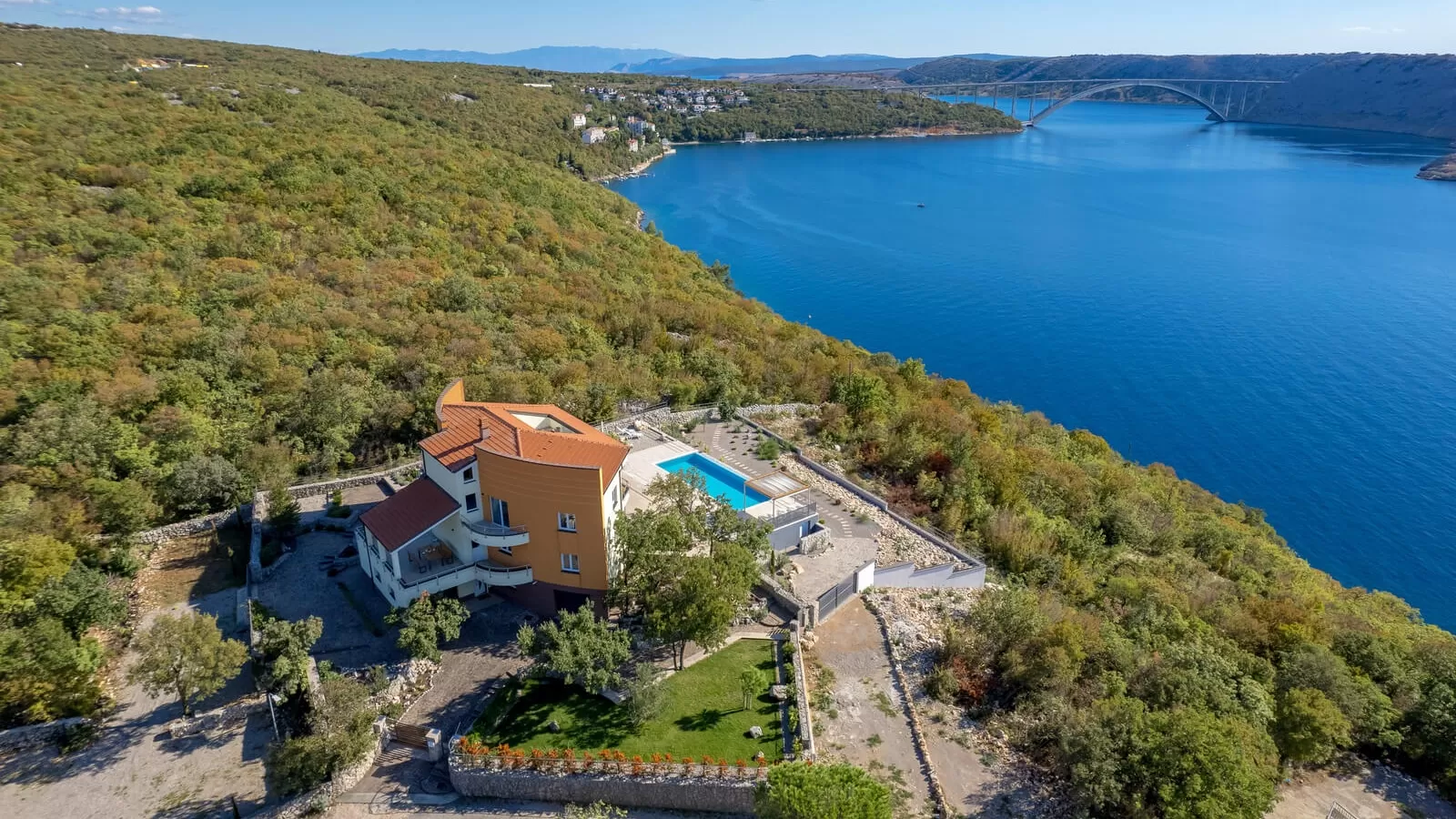 Villa Oštro