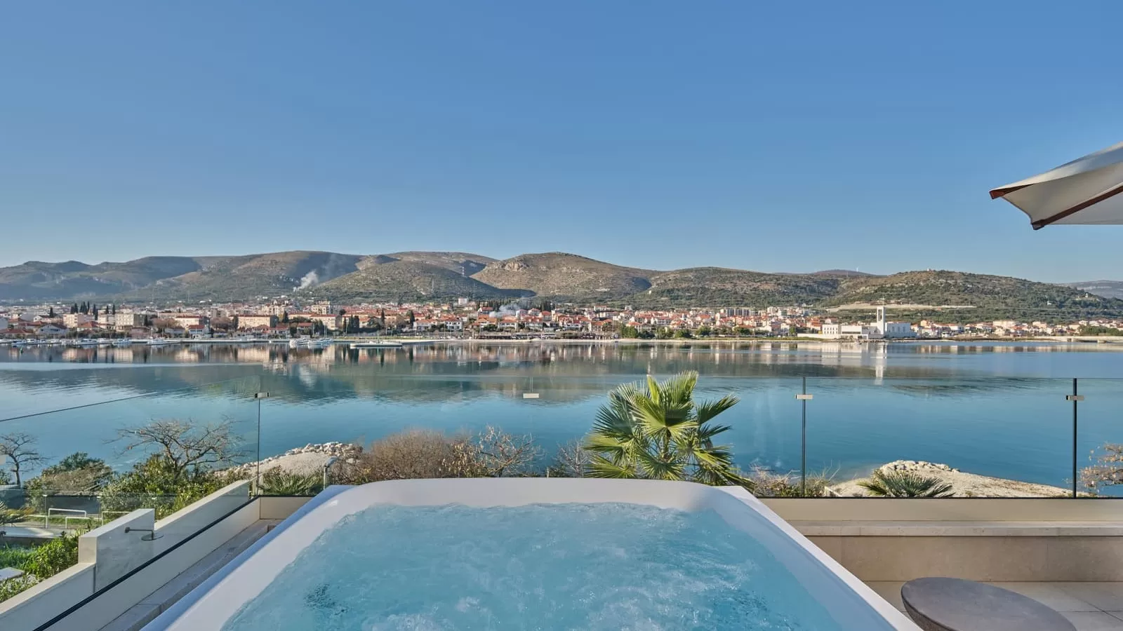 Villa Brown Hotels V