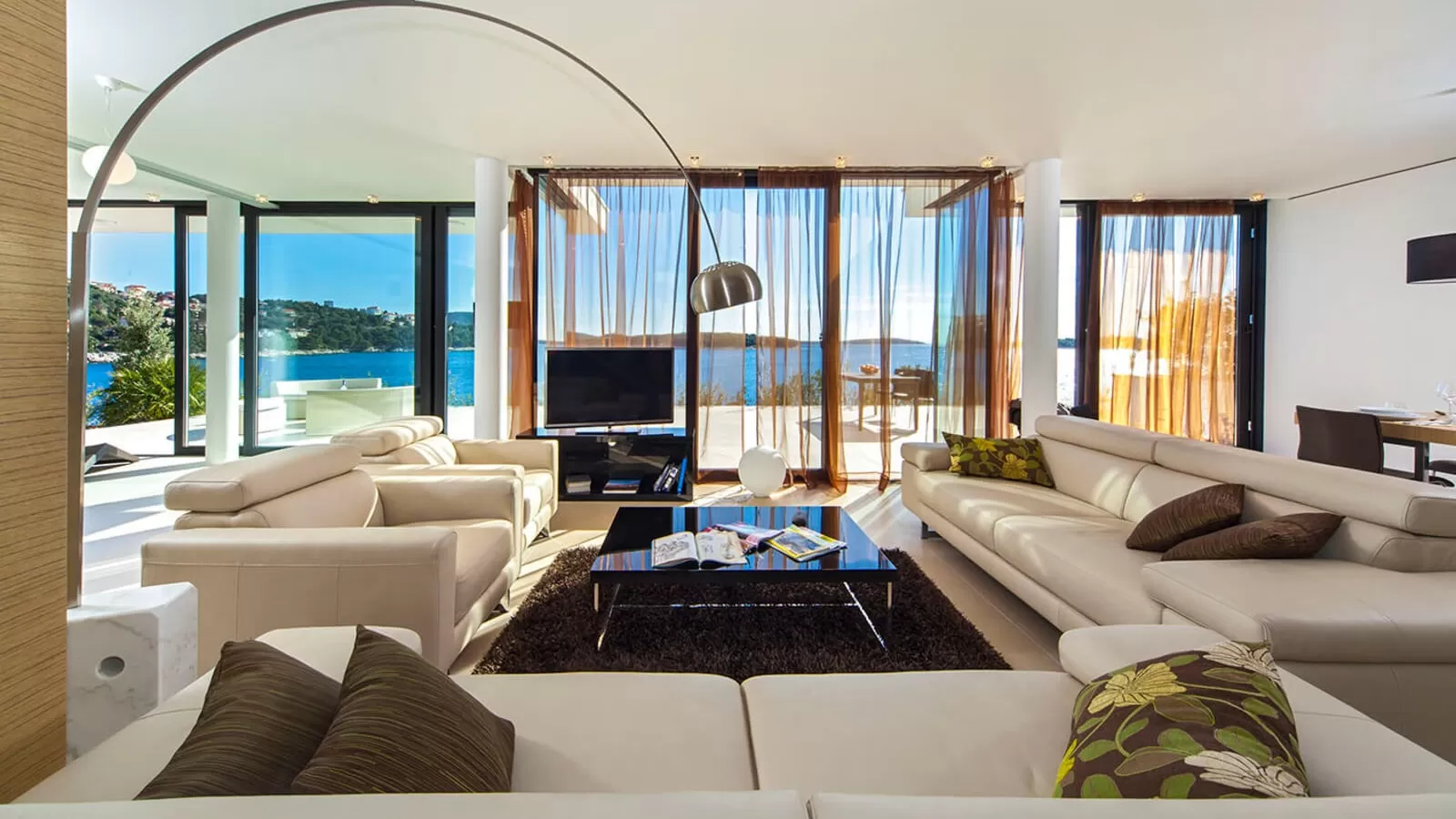 Villa Golden Rays II