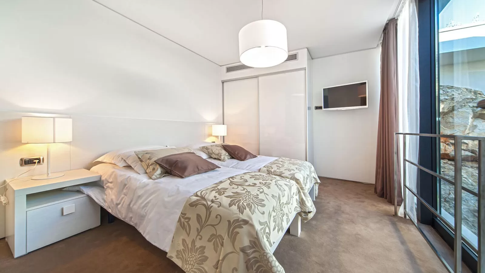 Villa Golden Rays II