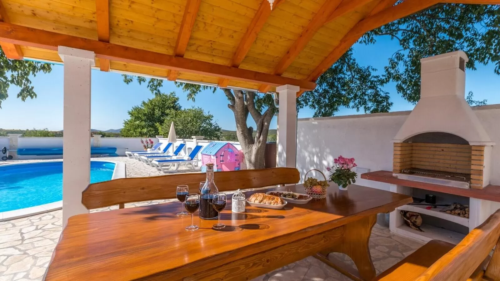 Villa Grandfather's Courtyard