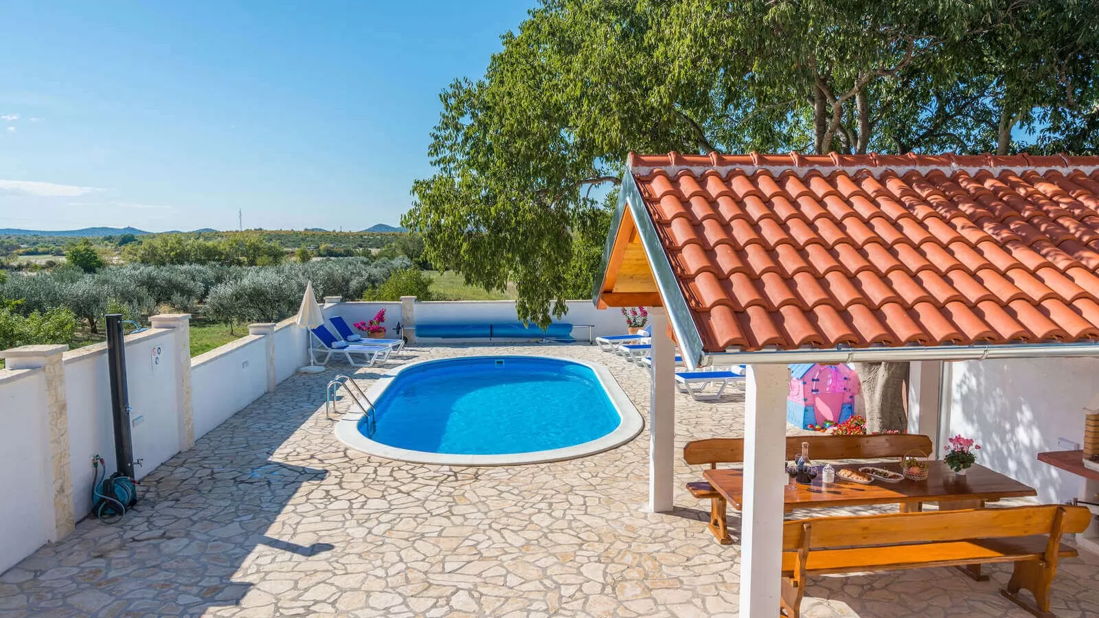 Villa Grandfather's Courtyard