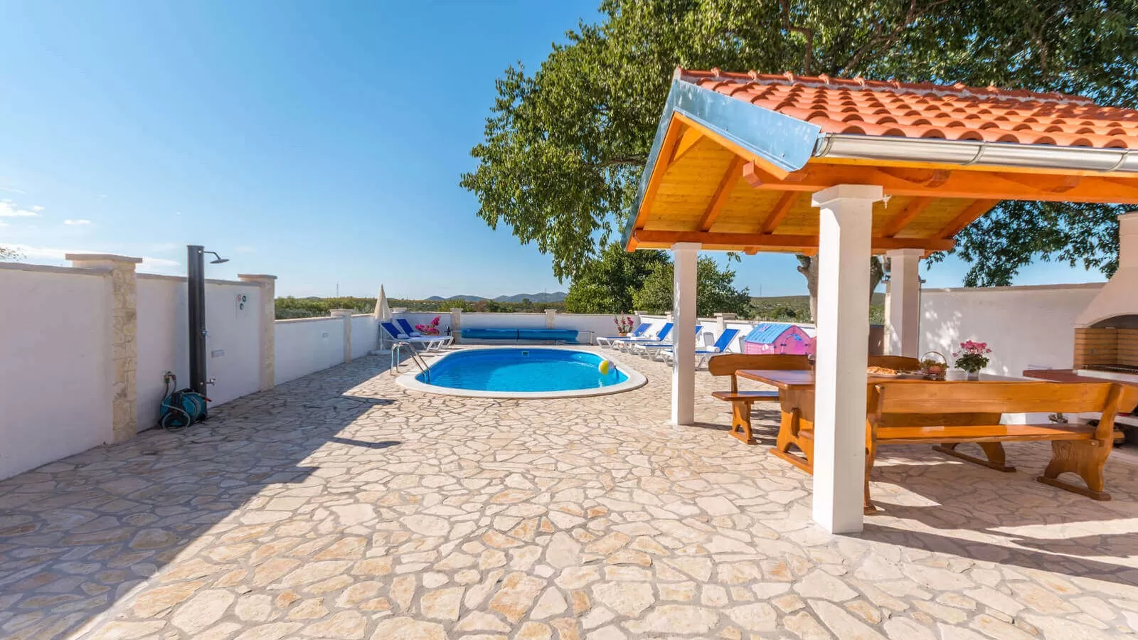 Villa Grandfather's Courtyard